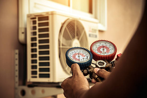 Professional Ac Installation technician working in Yantis, TX